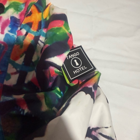 Hotel Tango Limited Edition Brandalized Boy wind breaker size L retail $75 - Picture 6 of 7